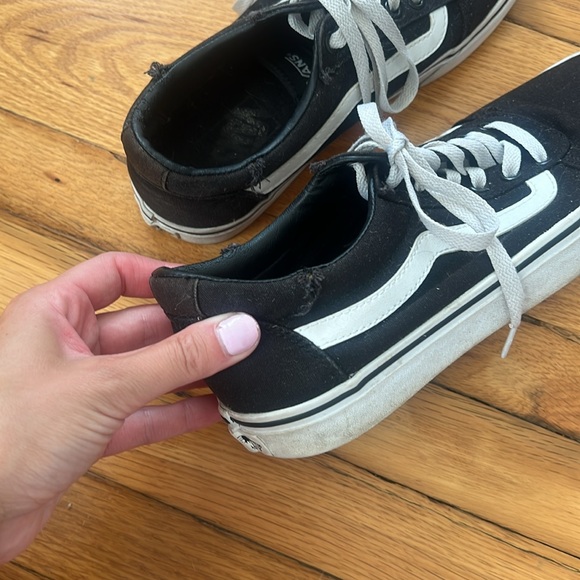 Vans - Picture 4 of 5